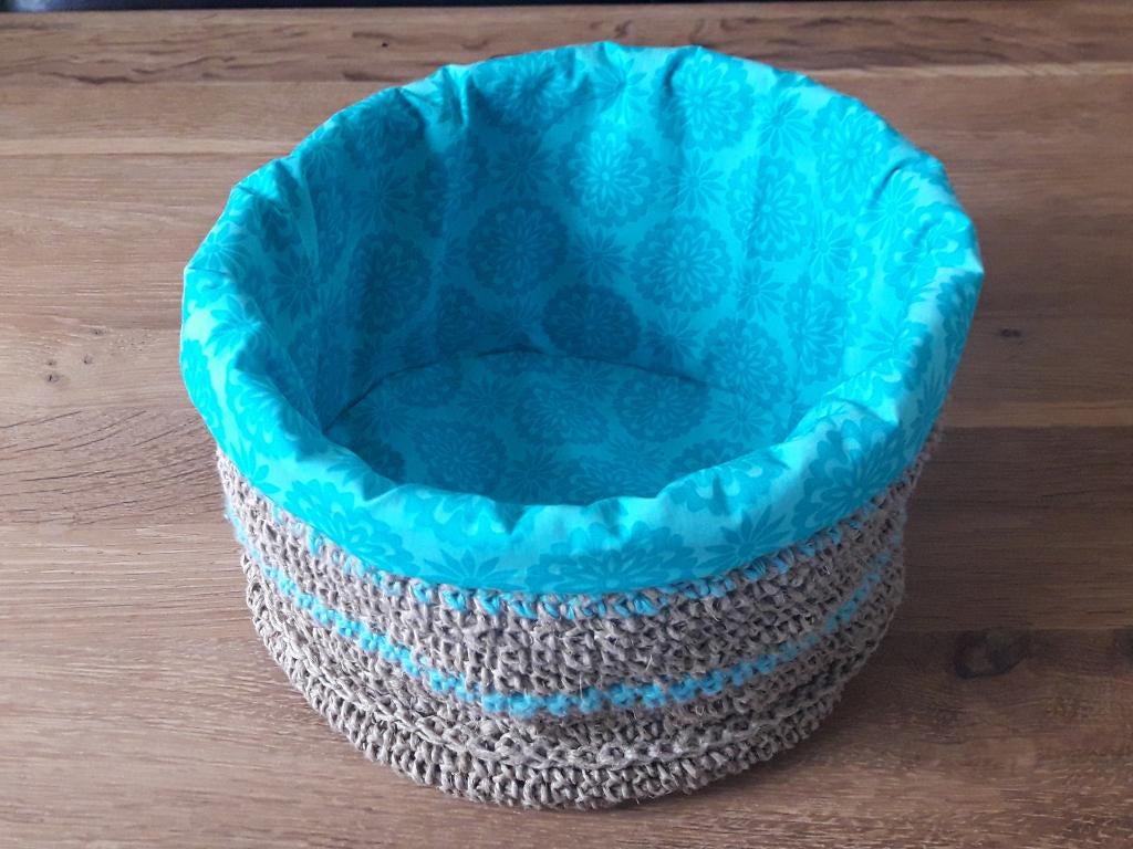 Mandje met leuke binnenhoes (bijv. voor de babykamer), Ophalen, Overige materialen, Mand, Rond