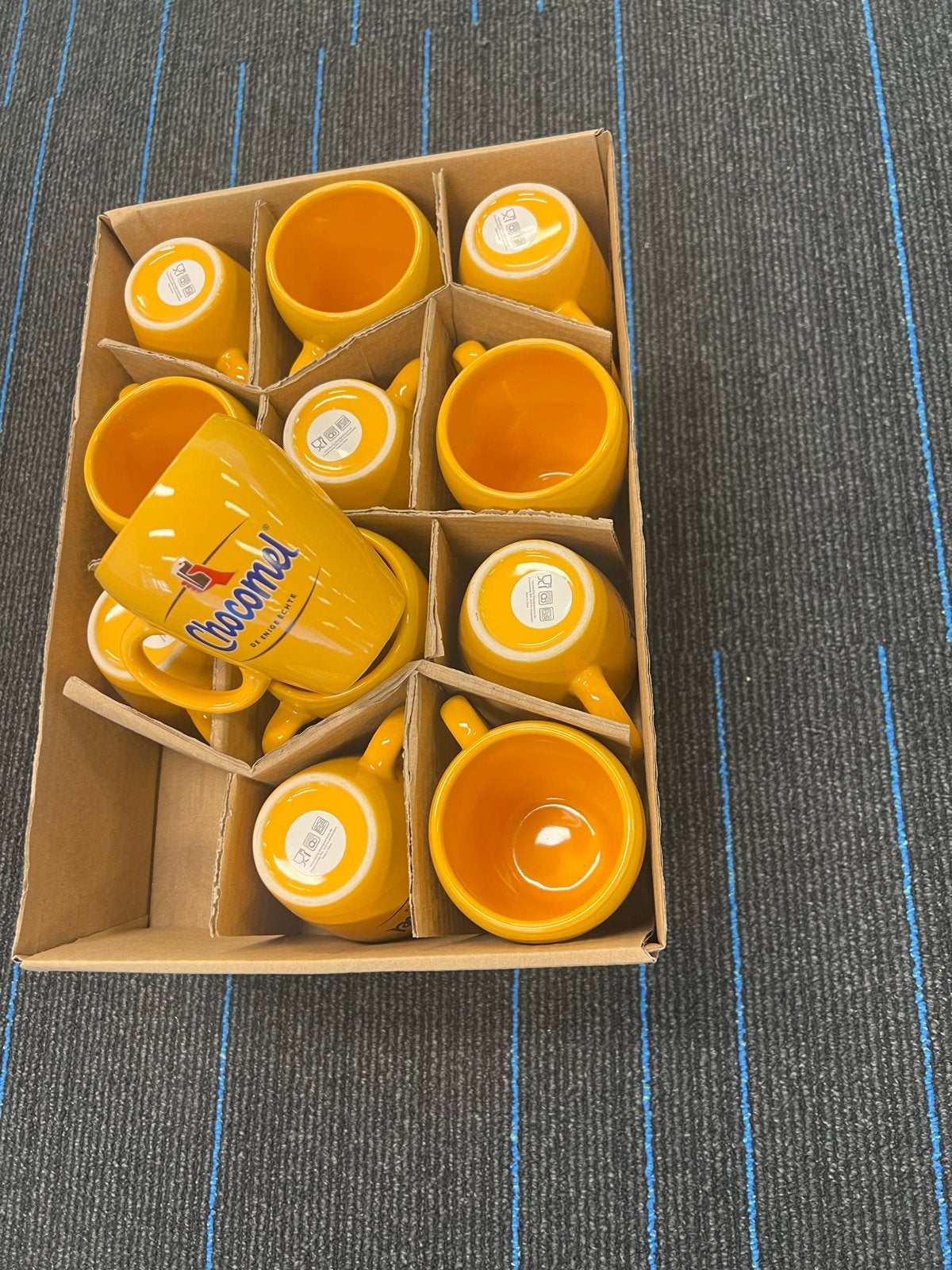 Chocomel Mokken Set - 12 Stuks, Geel, Zo goed als nieuw, Ophalen, Overige typen, Geel, Zo goed als nieuw