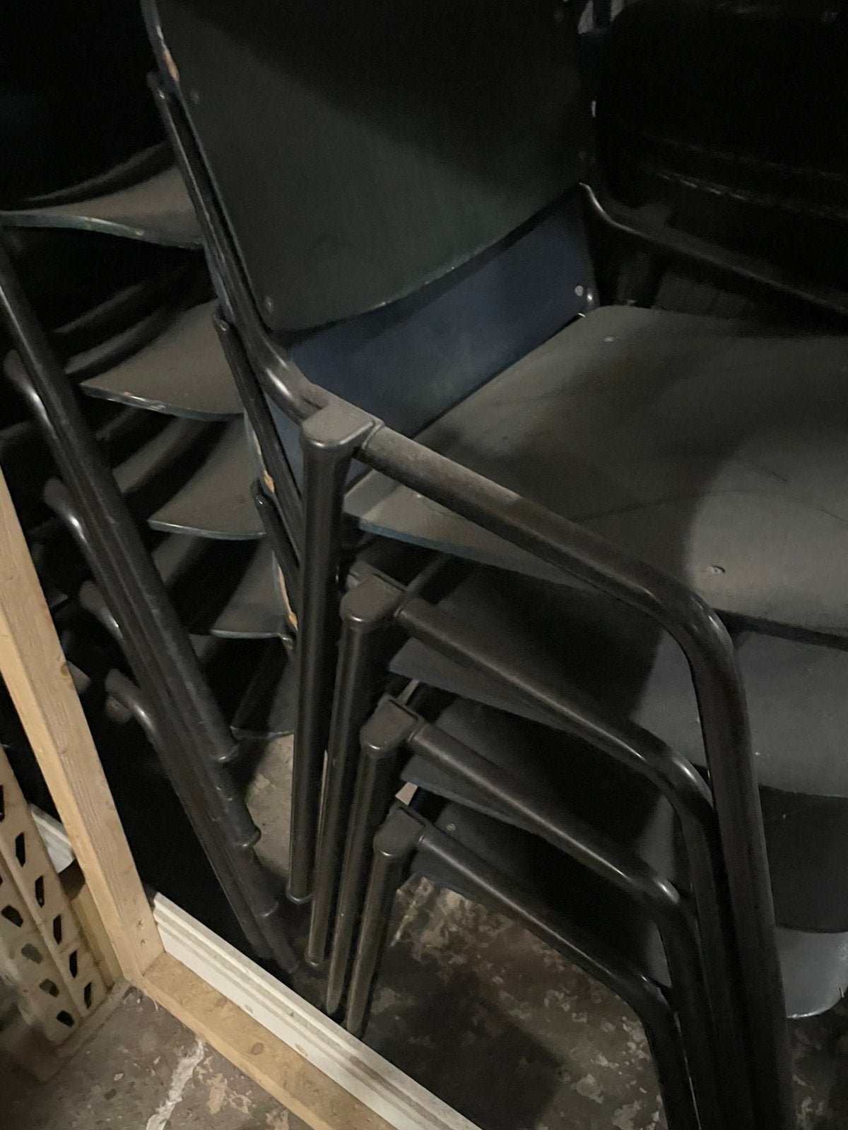 20 stapelbare stoelen kerk vergadering kantine wachtkamer, Ophalen of Verzenden, Gebruikt, Vijf, Zes of meer stoelen