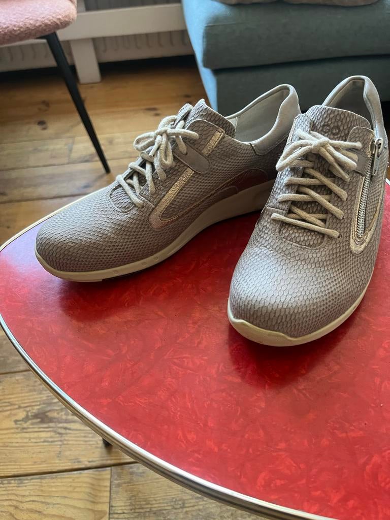 Durea schoenen smalle voet 38,5 G - Zo goed als nieuw, Ophalen of Verzenden, Zo goed als nieuw, Grijs, Schoenen met lage hakken