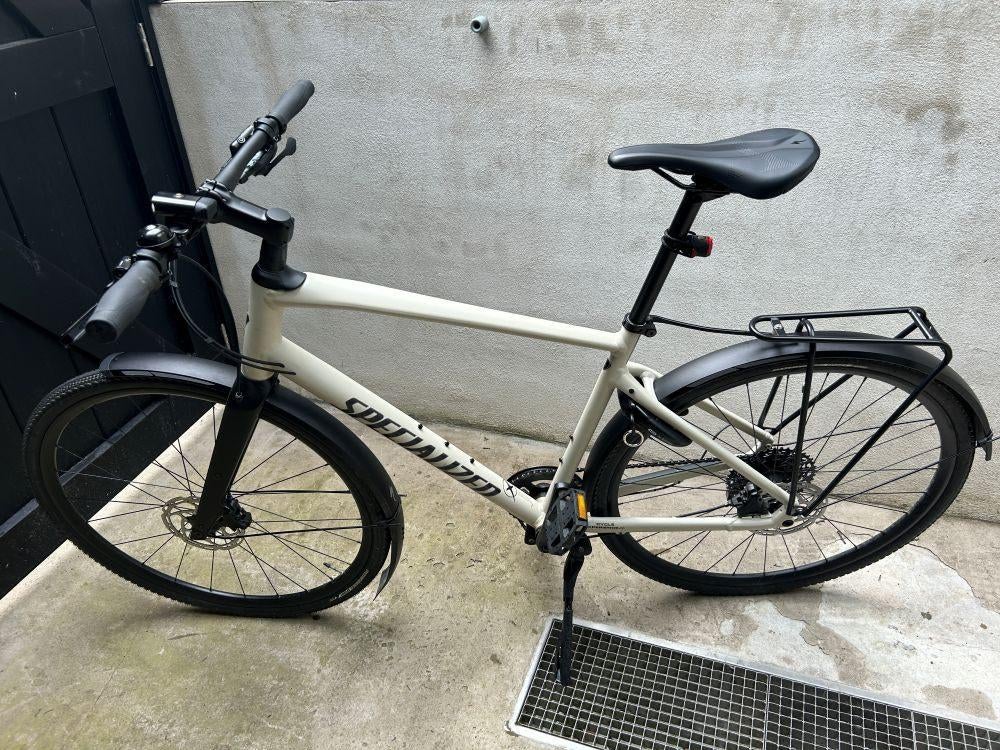 Specialized Sirrus X 4.0 - Werkelijk in Nieuwstaat, Fietsen en Brommers, Fietsen | Heren | Sportfietsen en Toerfietsen, Minder dan 10 versnellingen