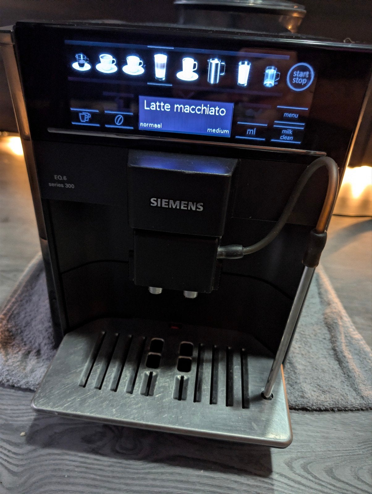 Siemens EQ.6 series 300 volautomaat, Ophalen, Gebruikt, 10 kopjes of meer, Koffiemachine