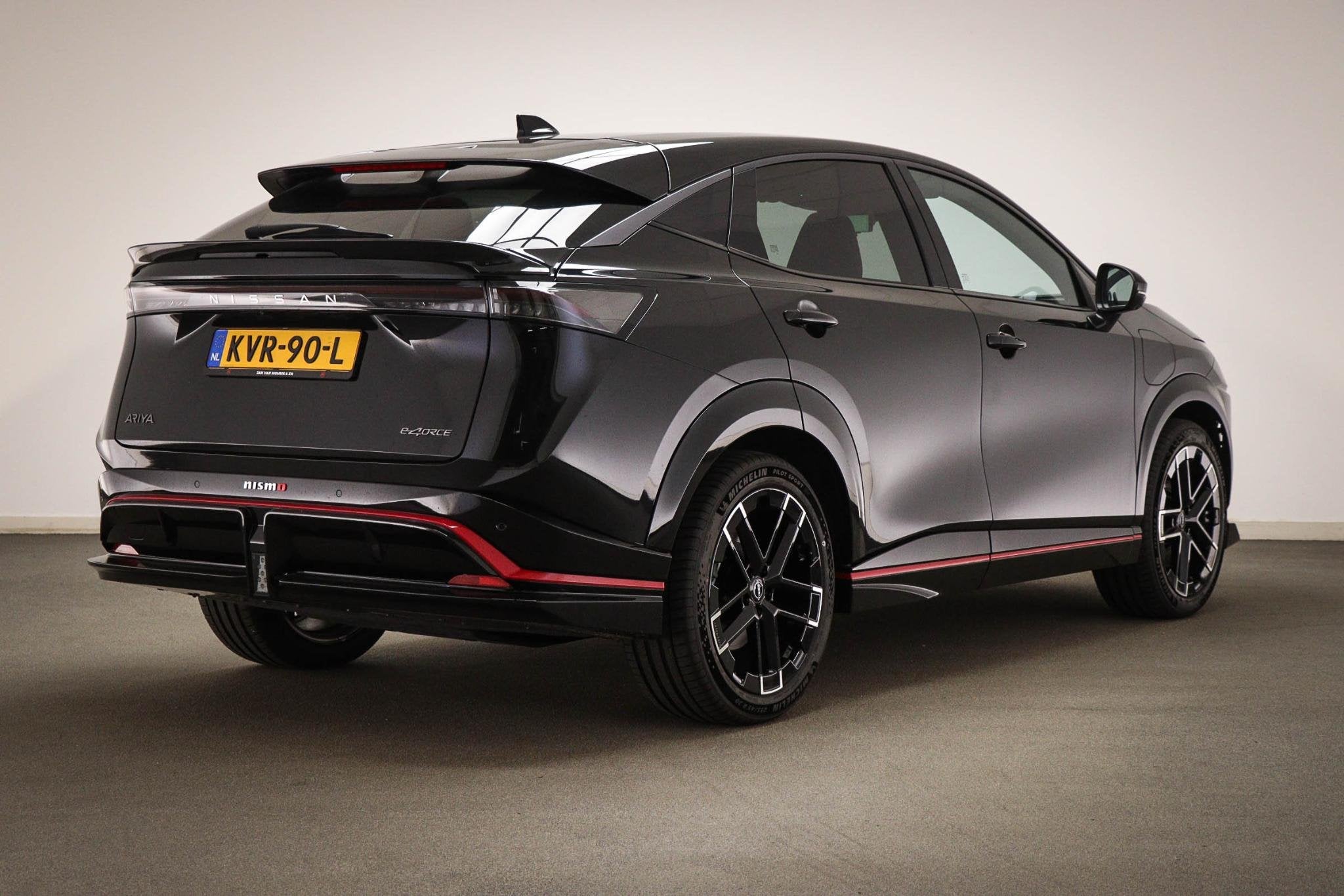 Nissan Ariya e-4ORCE Nismo 91 kWh | STUURVERWARMING | HEAD U, Auto's, Automaat, Gebruikt, Huisgarantie, Zwart