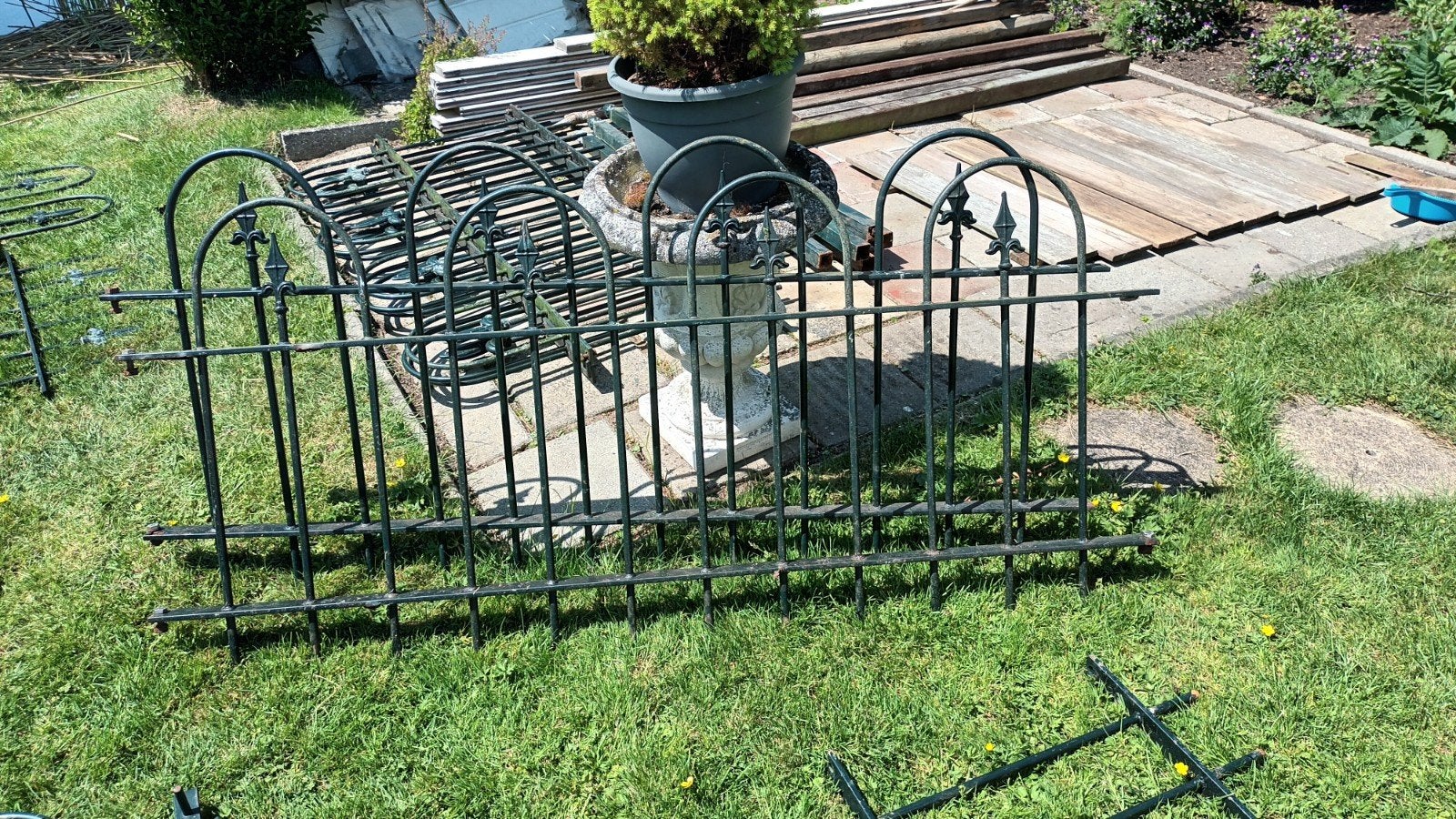 Gietijzeren tuinhek met poort, Tuin en Terras, Ophalen, Gebruikt, IJzer, Tuinhek