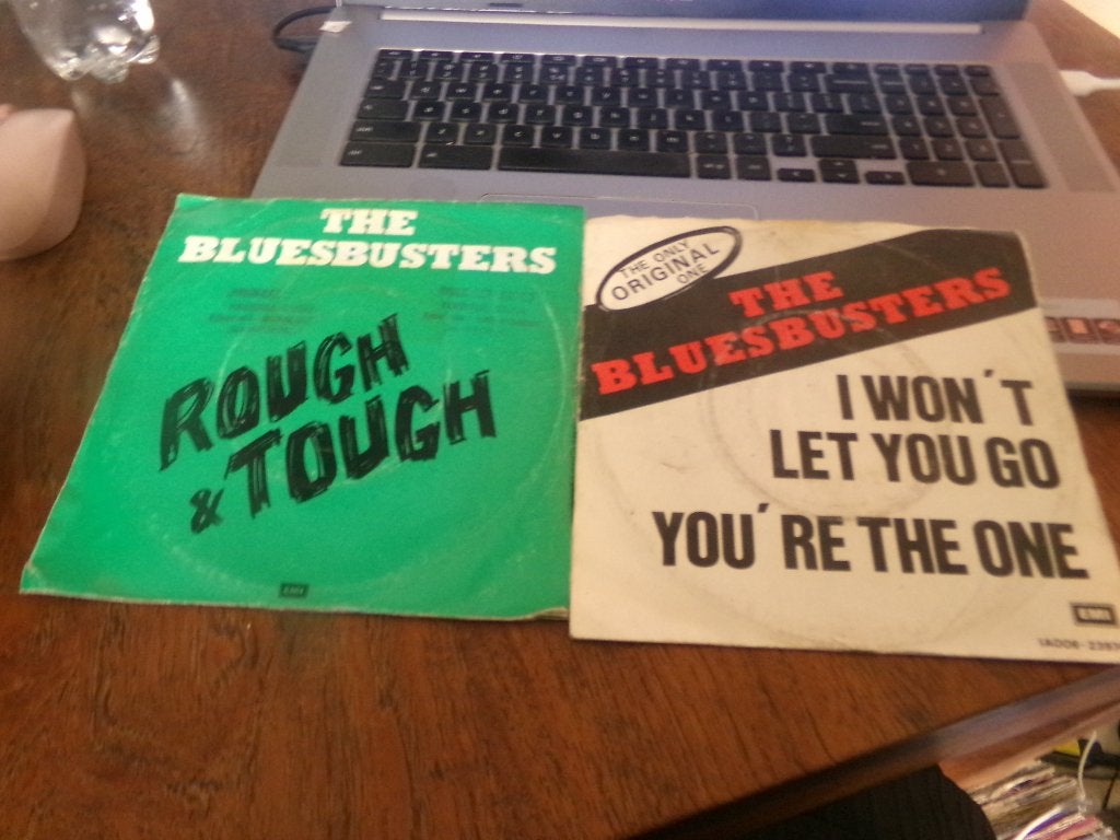 2 x Singles - The Bluesbusters -Rough Tough /Wings Of A Dove, Ophalen of Verzenden, Gebruikt, Pop