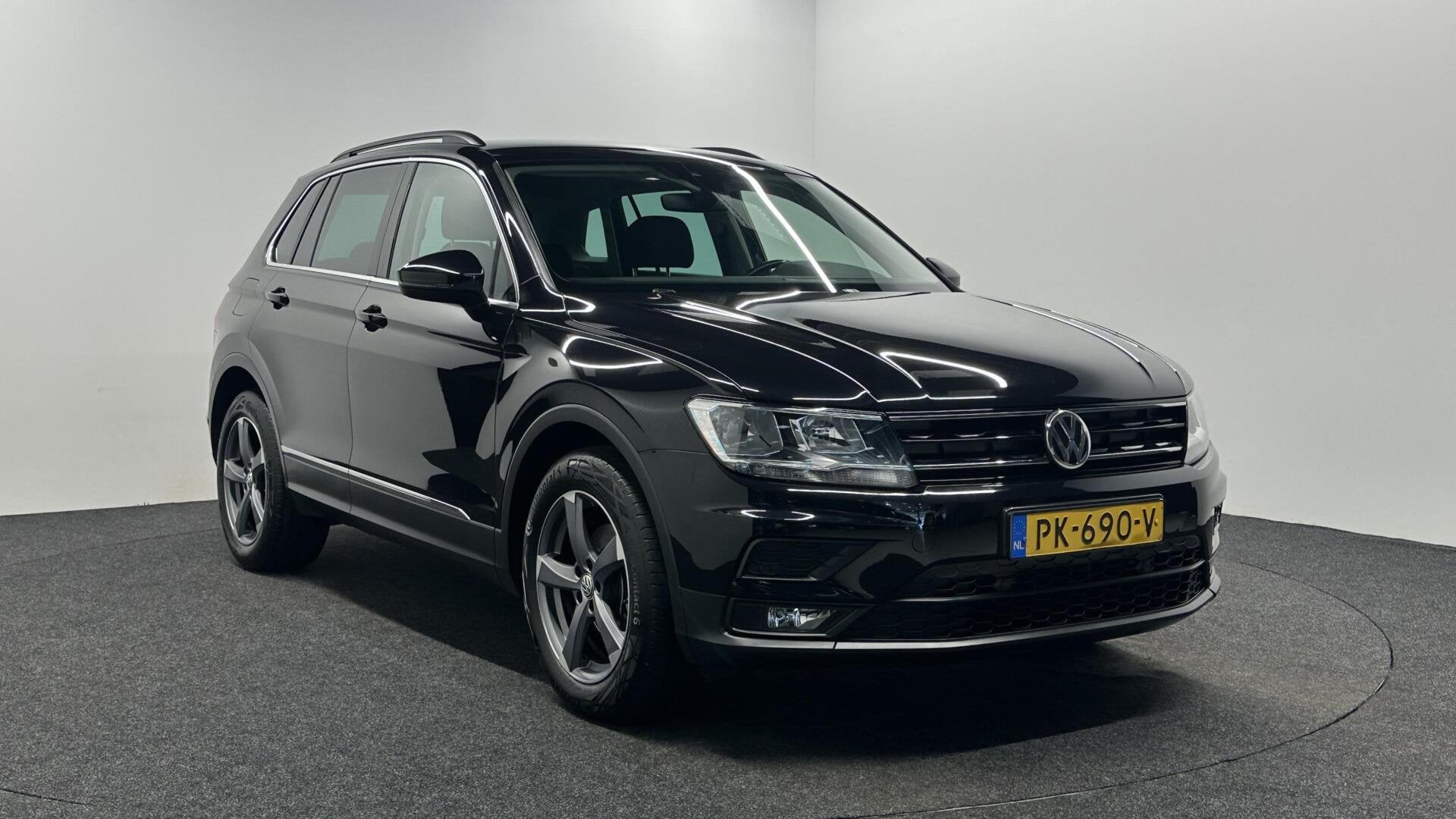 Foto 3 van Volkswagen Tiguan 1.4 TSI ACT Comfortline Business CRUISE NA