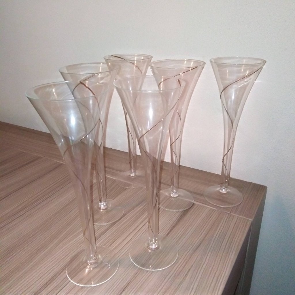Champagne glazen uit de Line Gold-serie van Kosta Boda 6x, Antiek en Kunst, Antiek | Glas en Kristal, Ophalen