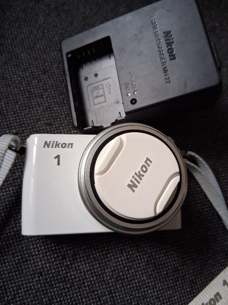 Nikon 1, Accu, Ophalen of Verzenden, Niet werkend, Nikon