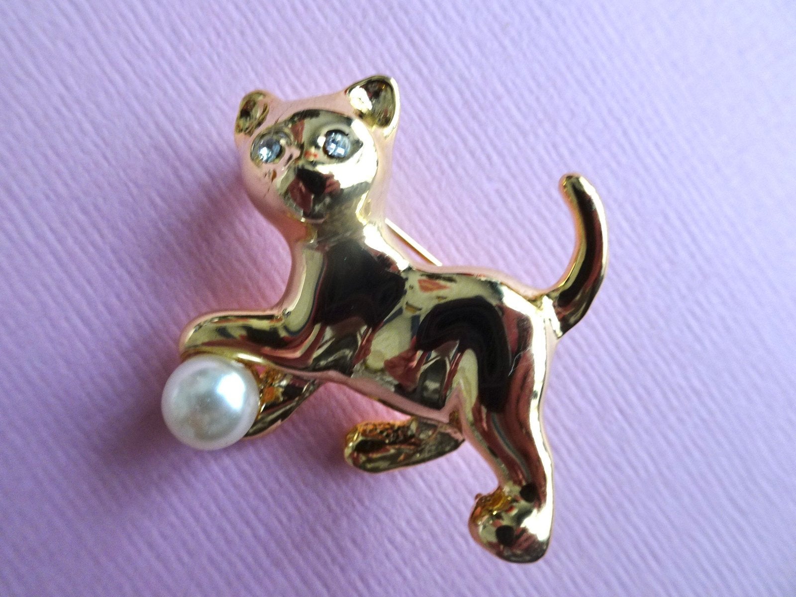 jwg Vintage 70s 80s kat katten broche parel goud verguld, Verzenden, Overige materialen, Broche, Verguld