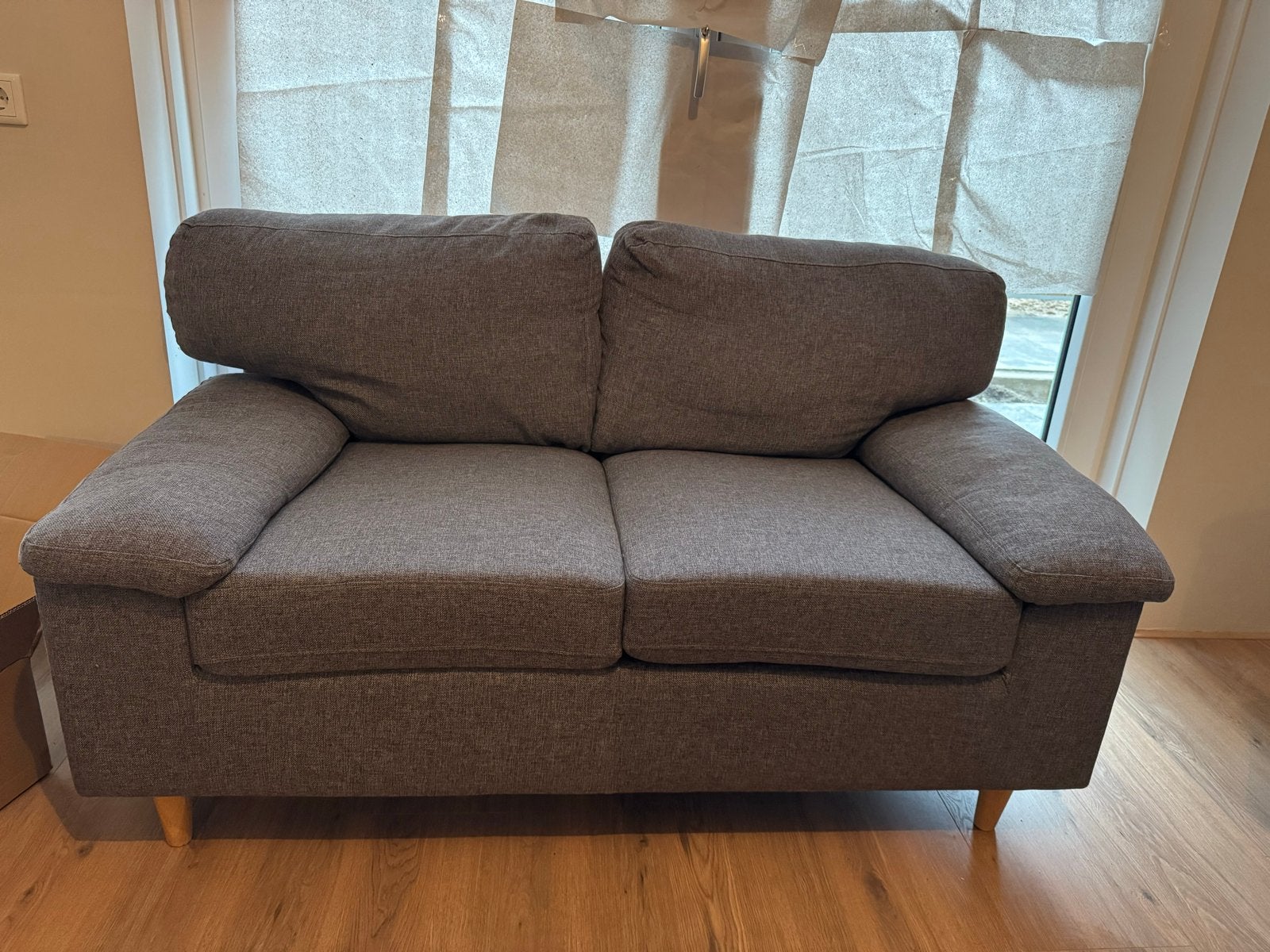 Comfortabele grijze stoffen bank - 2-zits en 3-zits, Ophalen, Gebruikt, 75 tot 100 cm, Rechte bank
