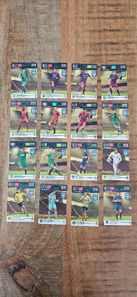 Panini FIFA 365 Adrenalyn XL 2015/2016, Ophalen of Verzenden, Zo goed als nieuw, Meerdere plaatjes