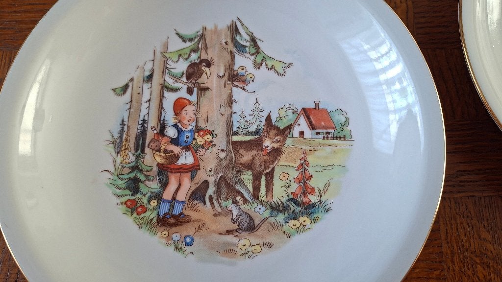 Vintage porseleinen kinderbordje "Roodkapje", Huis en Inrichting, Overige merken, Vintage, Ophalen of Verzenden, Zo goed als nieuw