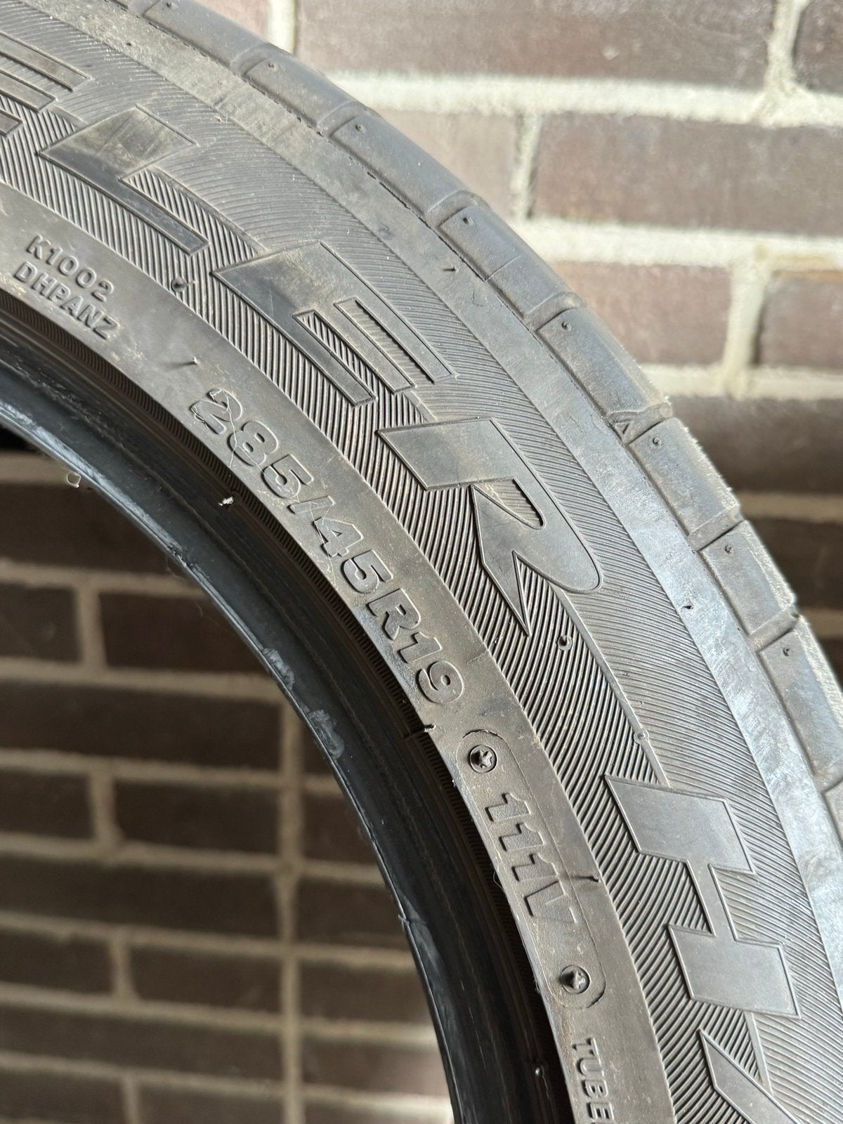 2x Bridgestone Dueler H/P Sport 285/45 R19 111V XL Run Flat, Gebruikt, 285 mm, Band(en), Personenwagen