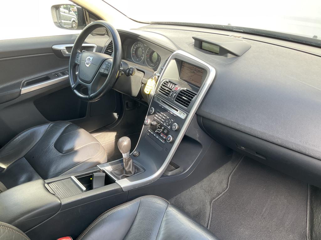 Volvo XC60 2.4D 5-Cil 176pk Trekhaak 1Eig Leer Nav/Cruise St, Voorwielaandrijving, Gebruikt, 1618 kg, Zwart