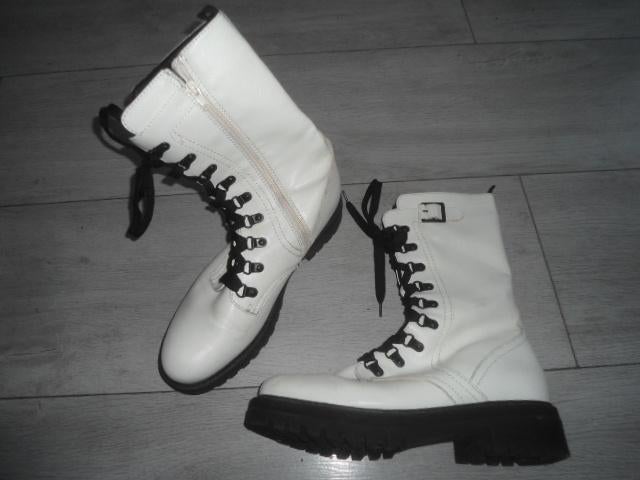 Esprit; Stoere witte laarsjes; maat 41, Kleding | Dames, Schoenen, Wit, Lage of Enkellaarzen, Ophalen of Verzenden, Zo goed als nieuw