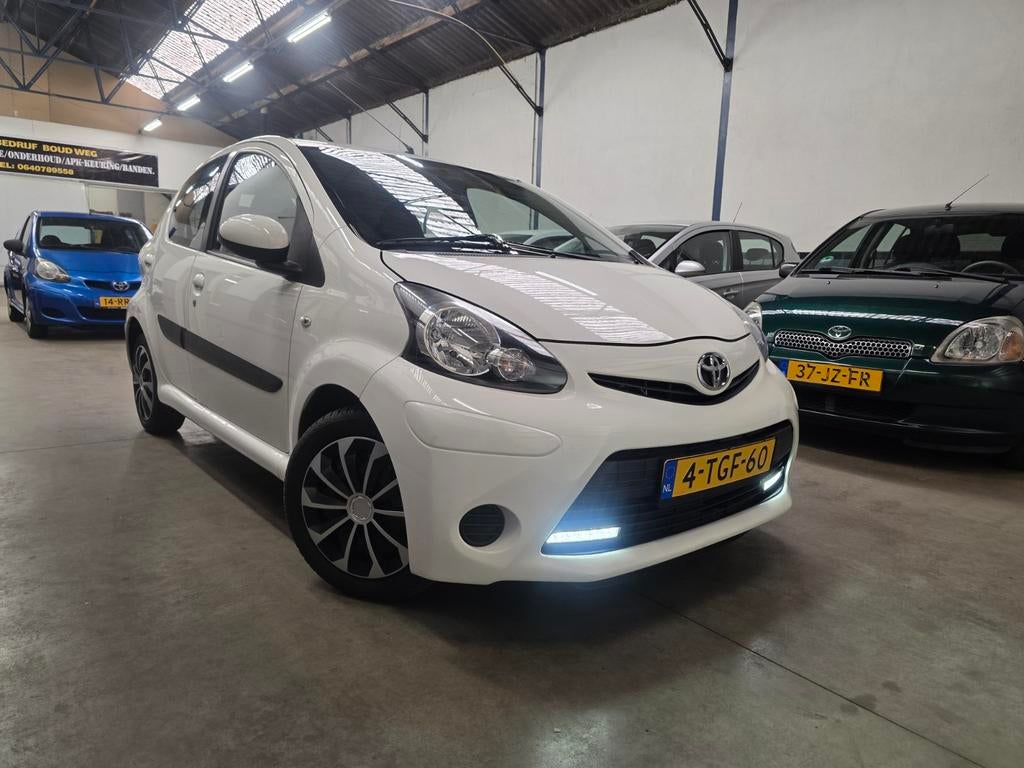 Toyota Aygo 1.0  VVT-i Aspiration/2014/Automaat/Cruise contr, Euro 5, 4 stoelen, Origineel Nederlands, Bedrijf