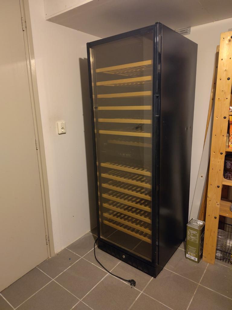 Wijn klimaatkast koelkast, Ophalen