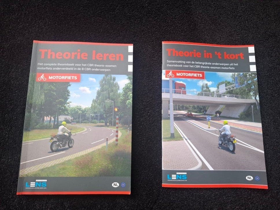 Motorfiets Theorieboeken Lens Verkeersopleidingen, Ophalen of Verzenden, Zo goed als nieuw, Overige niveaus, Lens Verkeersopleidingen