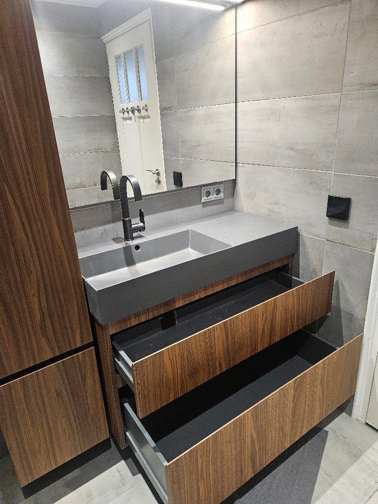 Badkamer meubels (kasten, spiegels, wasbak, kraan, toilet), Huis en Inrichting, Badkamer | Badkamermeubels, Ophalen, Gebruikt