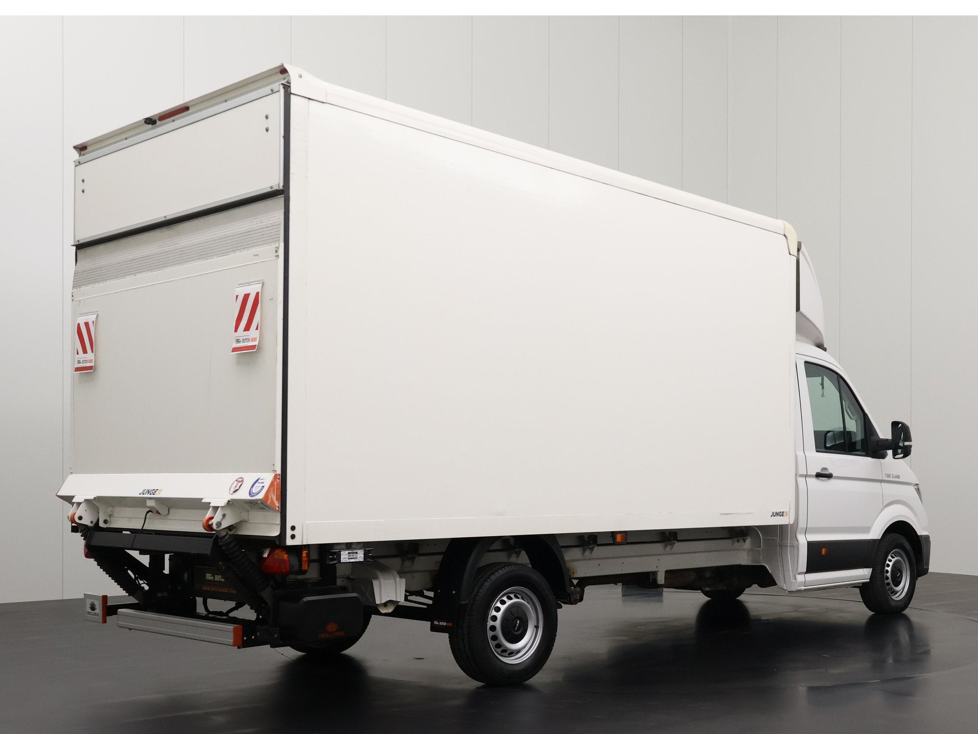Volkswagen Crafter 140PK Bakwagen+Laadklep | Dakspoiler | Ca, Stof, Gebruikt, 143 pk, Volkswagen