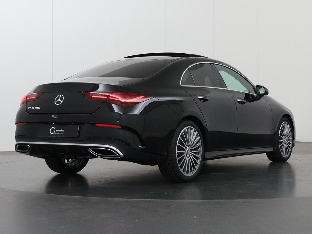 Mercedes-Benz CLA-klasse 180 Business Solution AMG | Panoram, Auto's, Mercedes-Benz, CLA, Gebruikt, 4 cilinders, Zwart
