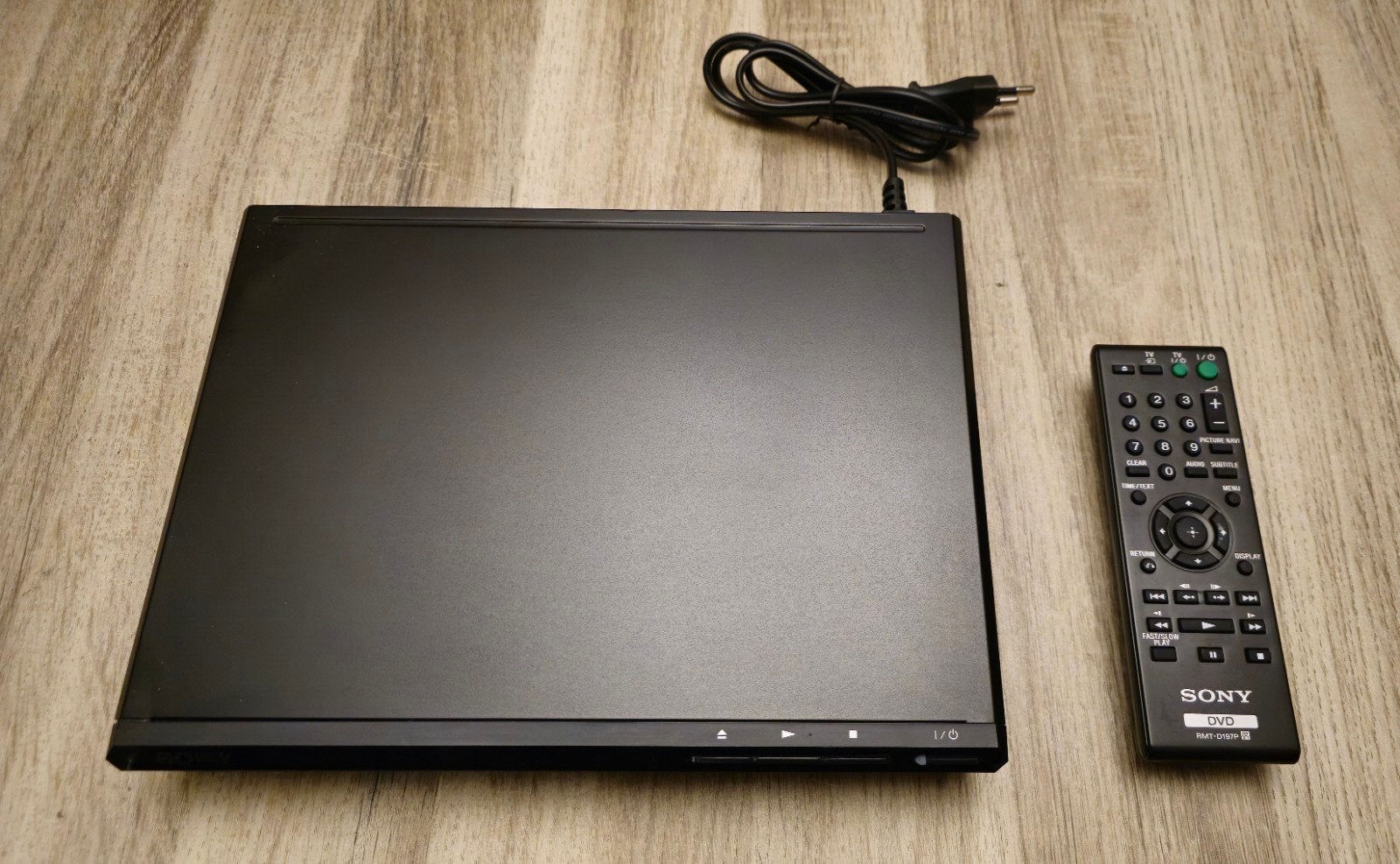 New Sony DVD DVP-SR170 Player met afstandsbediening scart., Audio, Tv en Foto, Ophalen of Verzenden, Nieuw, Dvd-speler, Sony