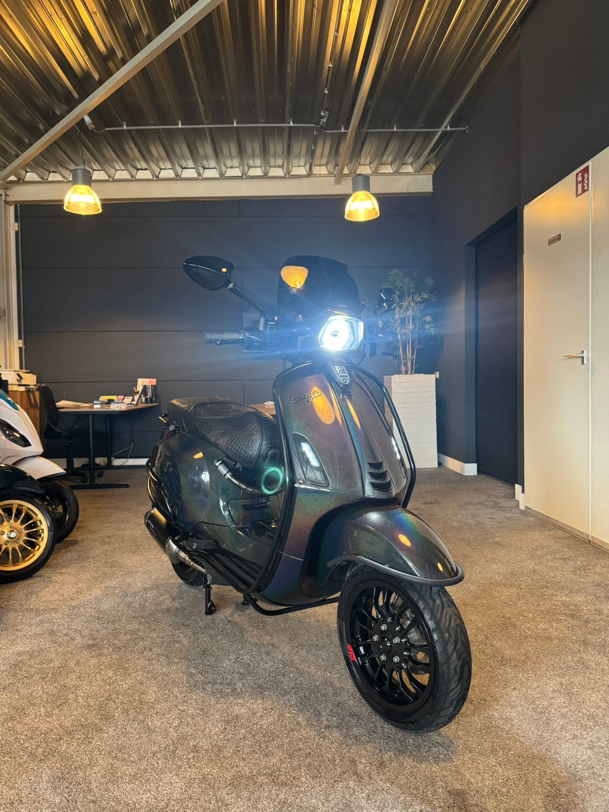 Vespa sprint 50S | Custom | Full option | Brom | 4000km