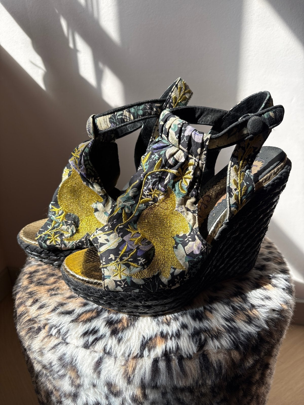 Irregular Choice Sandalen met sleehak, maat 38, Ophalen, Gedragen, Zwart, Sandalen of Muiltjes