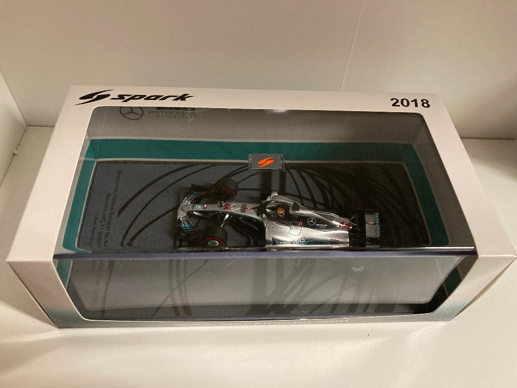 ✅ Lewis Hamilton 1:43 Winner Abu Dhabi GP 2018 Spark S6068, Ophalen of Verzenden, Nieuw, Formule 1