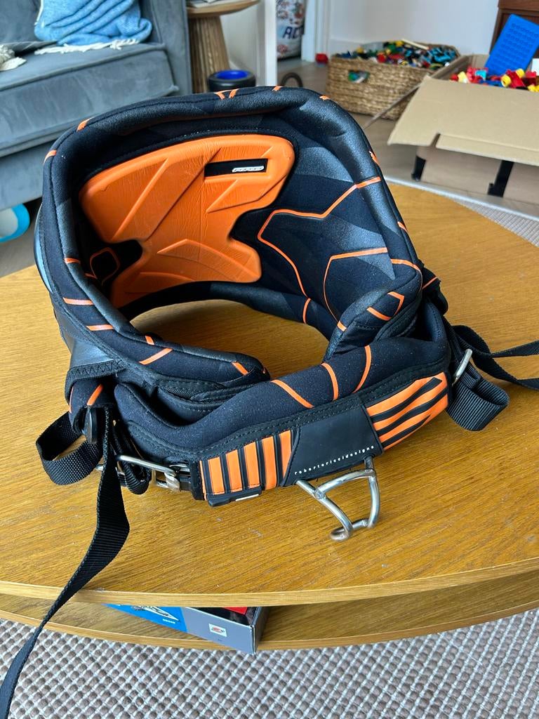 Nieuwe kite/Windsurf Trapeze Maat M, Ophalen of Verzenden, Nieuw, Overige typen
