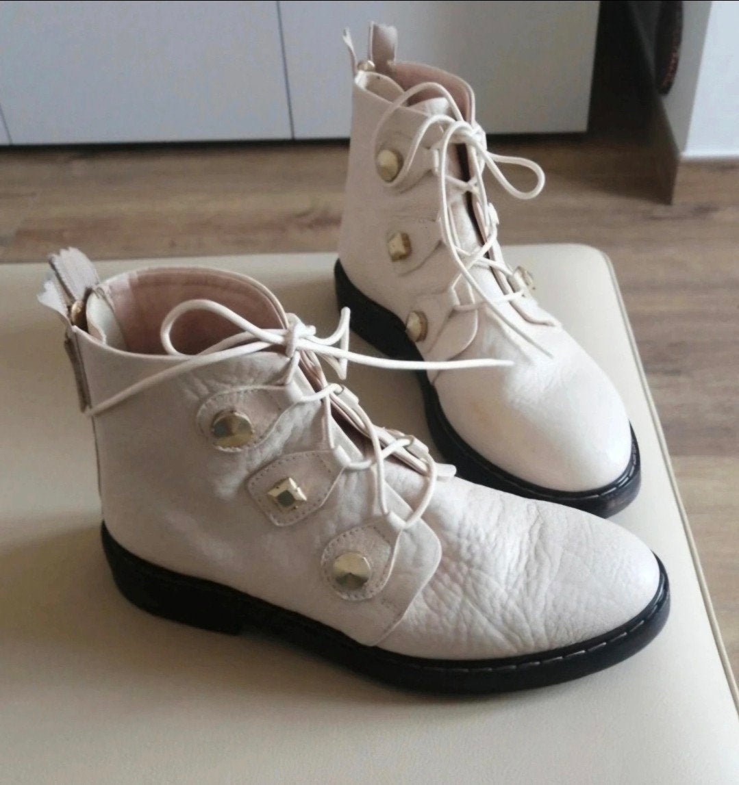 AGL boots / hoge veterschoen 36.5, AGL, Ophalen of Verzenden, Zo goed als nieuw, Overige kleuren