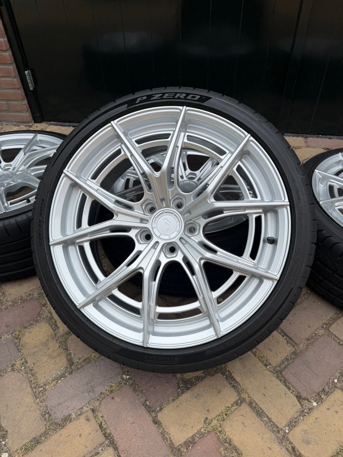 JR Wheels JR50 R19 235/35 5x112 volkswagen golf audi a3 seat, Auto-onderdelen, Banden en Velgen, Gebruikt, Banden en Velgen, 235 mm