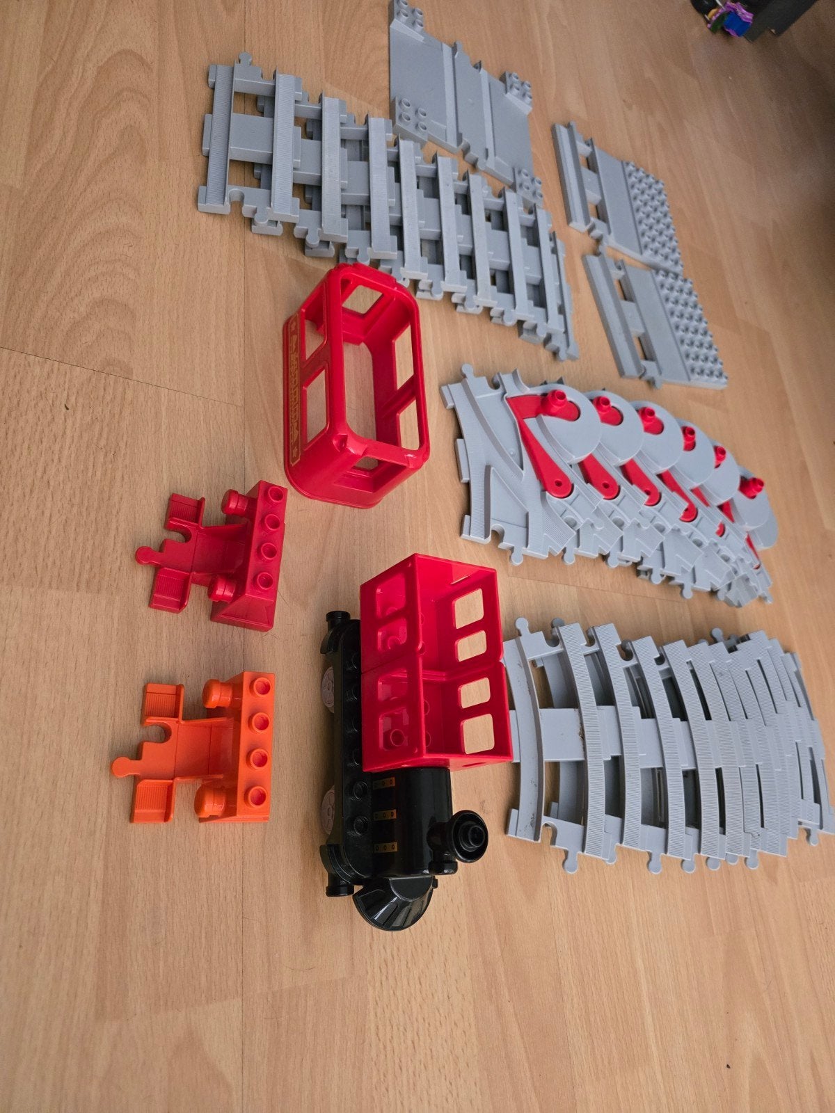 Lego Duplo trein en baandelen, Kinderen en Baby's, Speelgoed | Duplo en Lego, Ophalen of Verzenden, Gebruikt, Duplo
