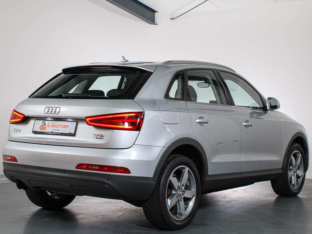 Audi Q3 2.0 TFSI quattro Pro Line Panoramadak, Bluetooth, Na, Auto's, Audi, Euro 5, Stof, Zwart, 4 cilinders