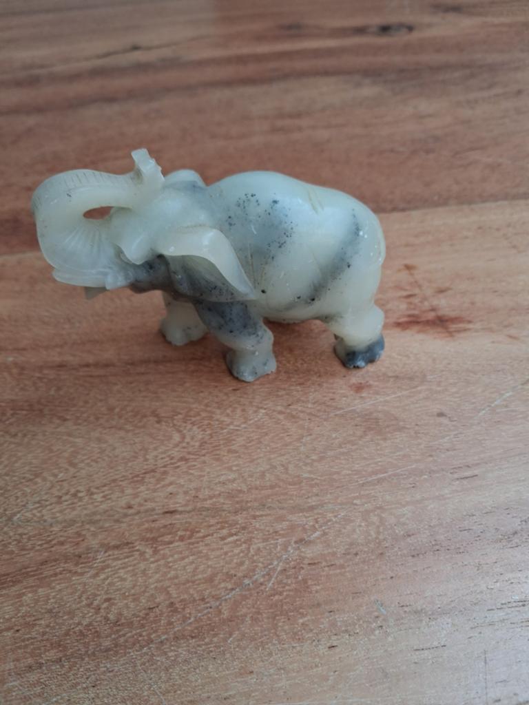 Natuurstenen  olifant, Ophalen, Zo goed als nieuw, Wild dier, Beeldje of Figuurtje