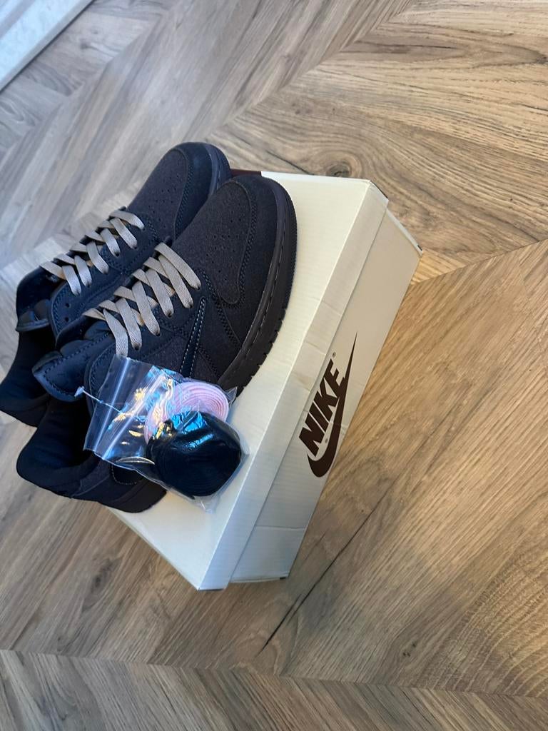 Air Jordan 1 Retro Low OG SP Travis Scott Velvet Brown, Ophalen, Nieuw, Bruin, Sneakers of Gympen