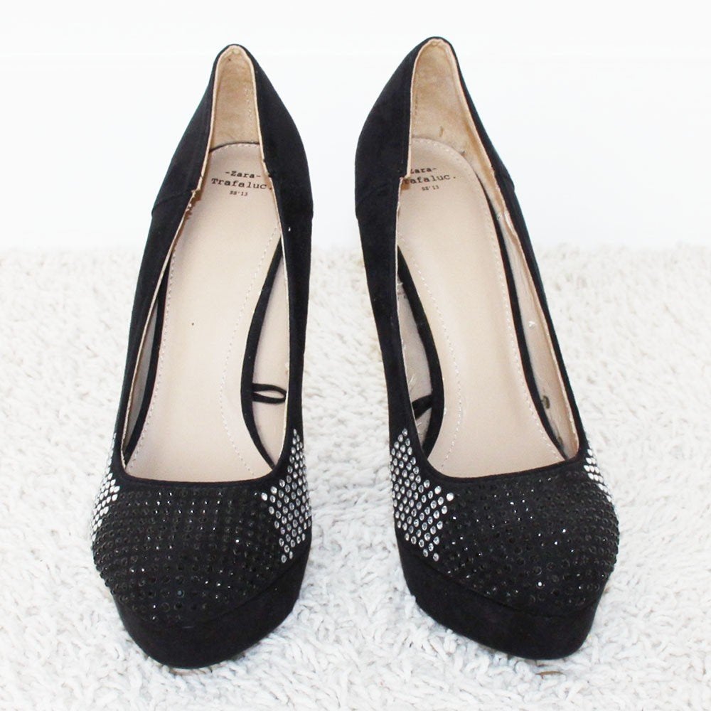 Prachtige Zara Trafaluc Pumps s25 (Maat 38) € 30,-, Kleding | Dames, Pumps, Zwart, Zo goed als nieuw, Zara Trafaluc