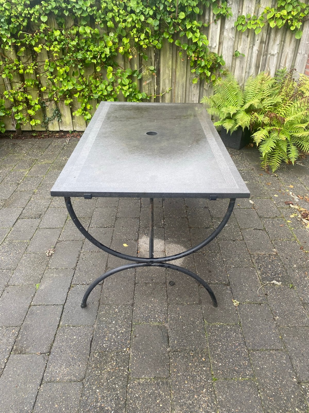 Foto 5 van Tuinset: Rechthoekige tafel met 4 stoelen - Gebruikt