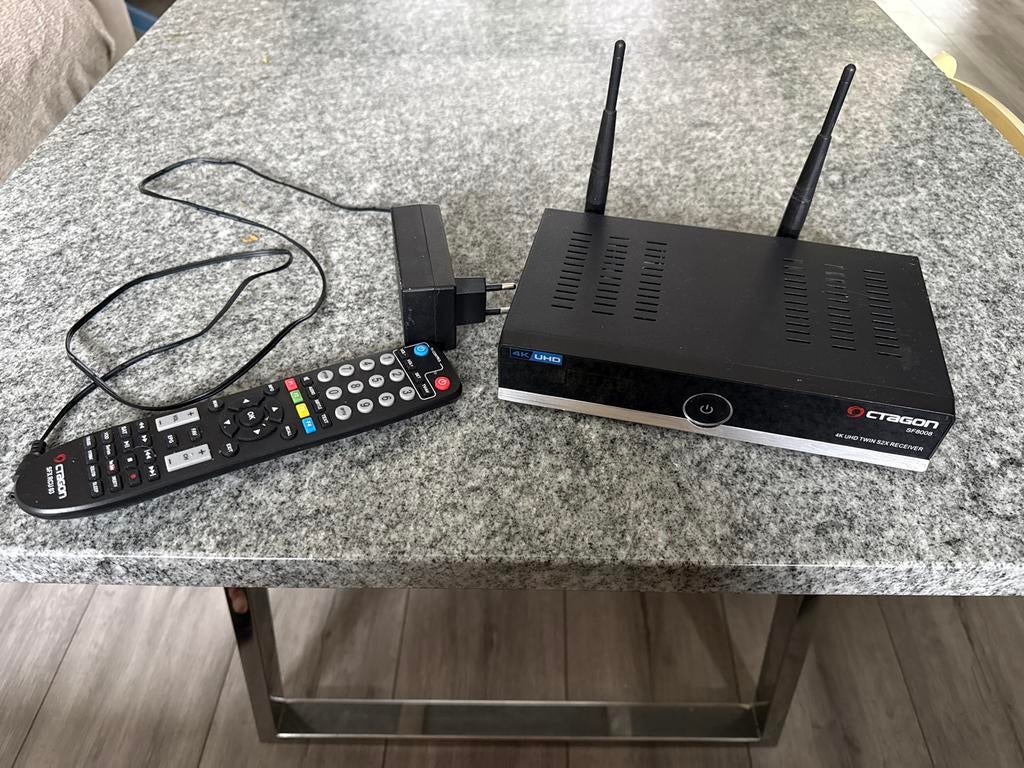 Octagon SF8008 4K UHD Twin S2X Receiver met afstandsbedienin, Ophalen of Verzenden, Zo goed als nieuw, Decoder