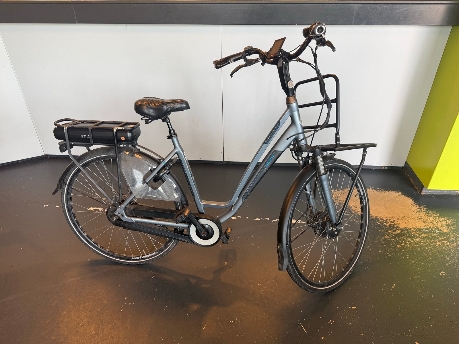 Amslod e-bike met nieuwe, universele voordrager, Fietsen en Brommers, Ophalen, Gebruikt, Overige merken