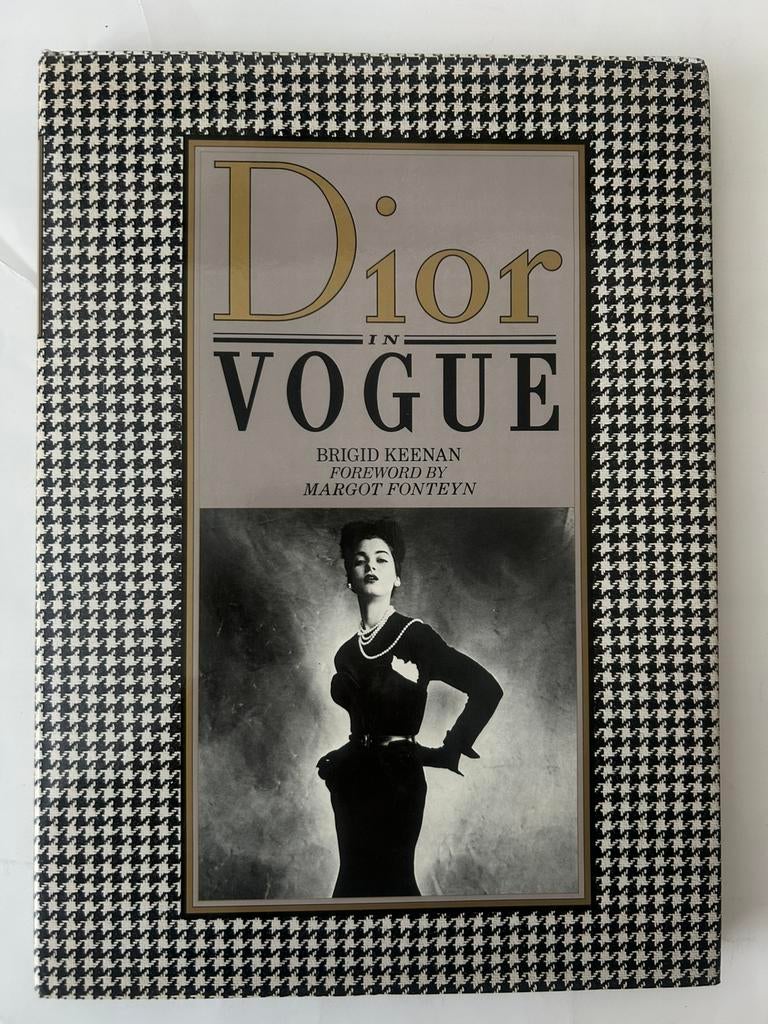Vintage "Dior in Vogue" (1981) - Brigid Keenan - Eerste Druk, Ophalen of Verzenden, Zo goed als nieuw, Overige onderwerpen