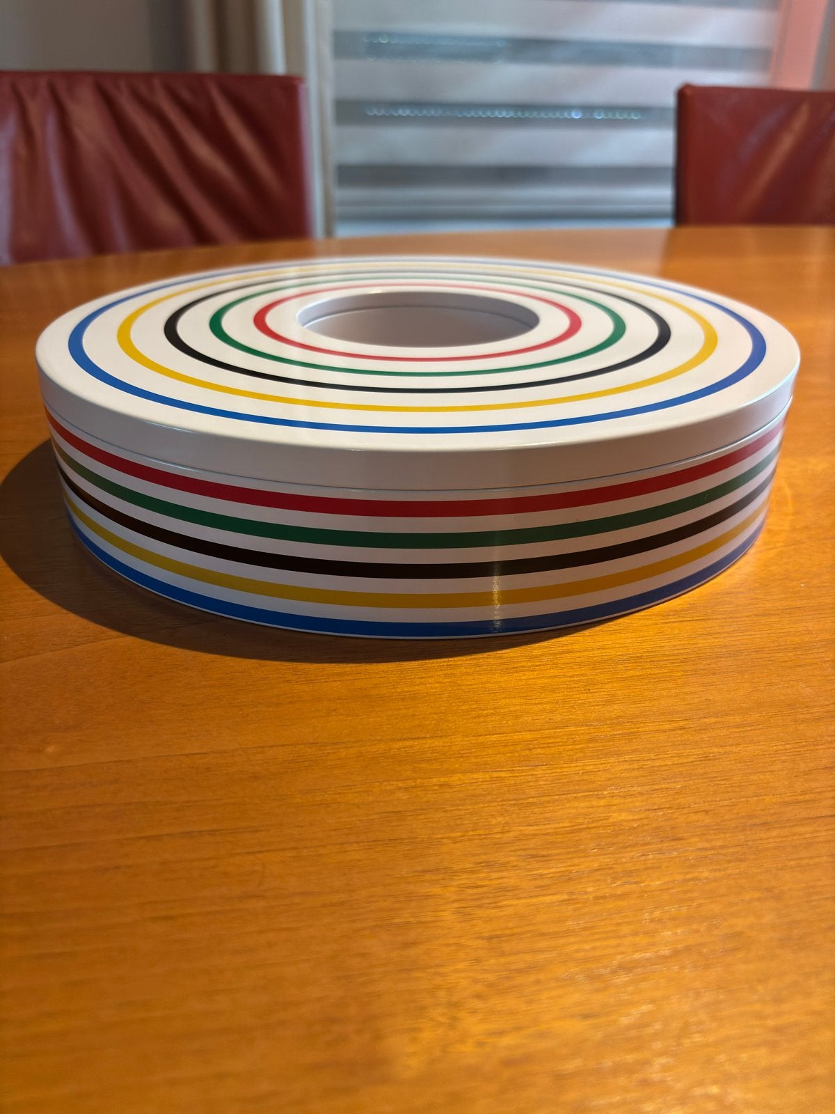Leuke moderne opbergdoos met kleurpotloden., Ophalen of Verzenden, Gebruikt, Potlood of Stift