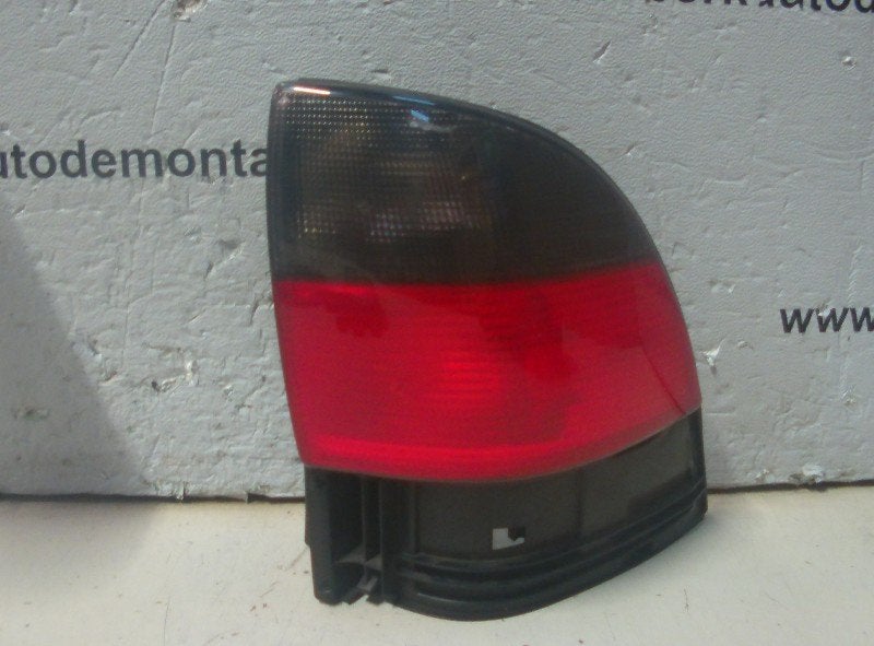 Achterlicht Rechts Saab 9-5 Estate (YS3E) 2000 4564464, Auto-onderdelen, Verlichting, Saab-de-info@saabgroup.com, Gebruikt, Marienbergstraße  96, Nürnberg 90411, , Duitsland