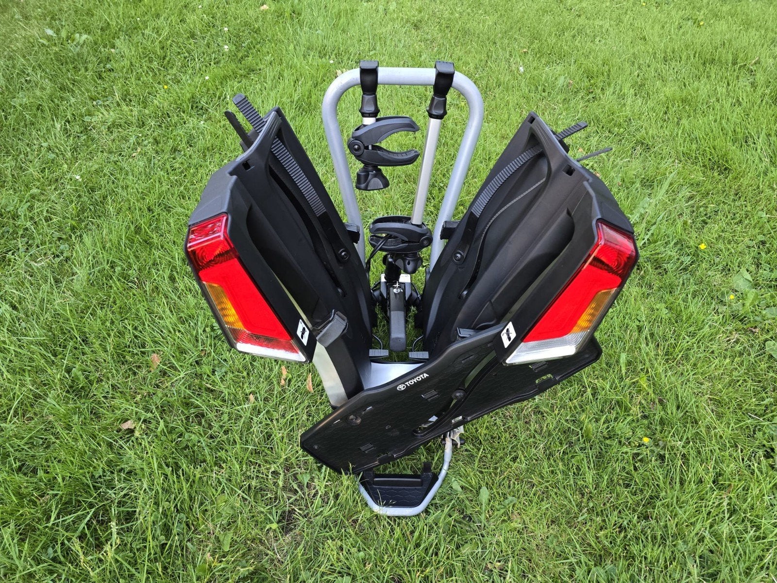 Nette Thule EasyFold fietsendrager, Elektrische fiets, Ophalen of Verzenden, Zo goed als nieuw, 2 fietsen