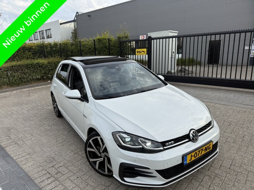 Volkswagen Golf 2.0 TDI GTD Keyless|Pano|Sensoren|Camera, Auto's, Gebruikt, Euro 6, Wit, Bedrijf