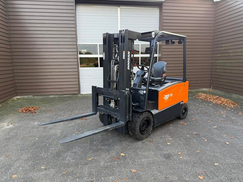 B35X-7 plus NIEUW OVERJARIG INCLUSIEF ACCU en lader, Zakelijke goederen, Machines en Bouw | Heftrucks en Intern transport, 3000 tot 4000 kg