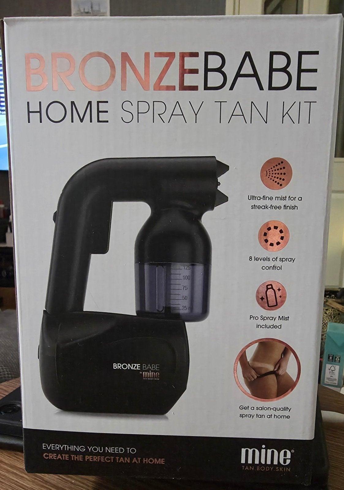 MineTan Bronze Babe Home Spray Tan Kit + Double Dark, Ophalen