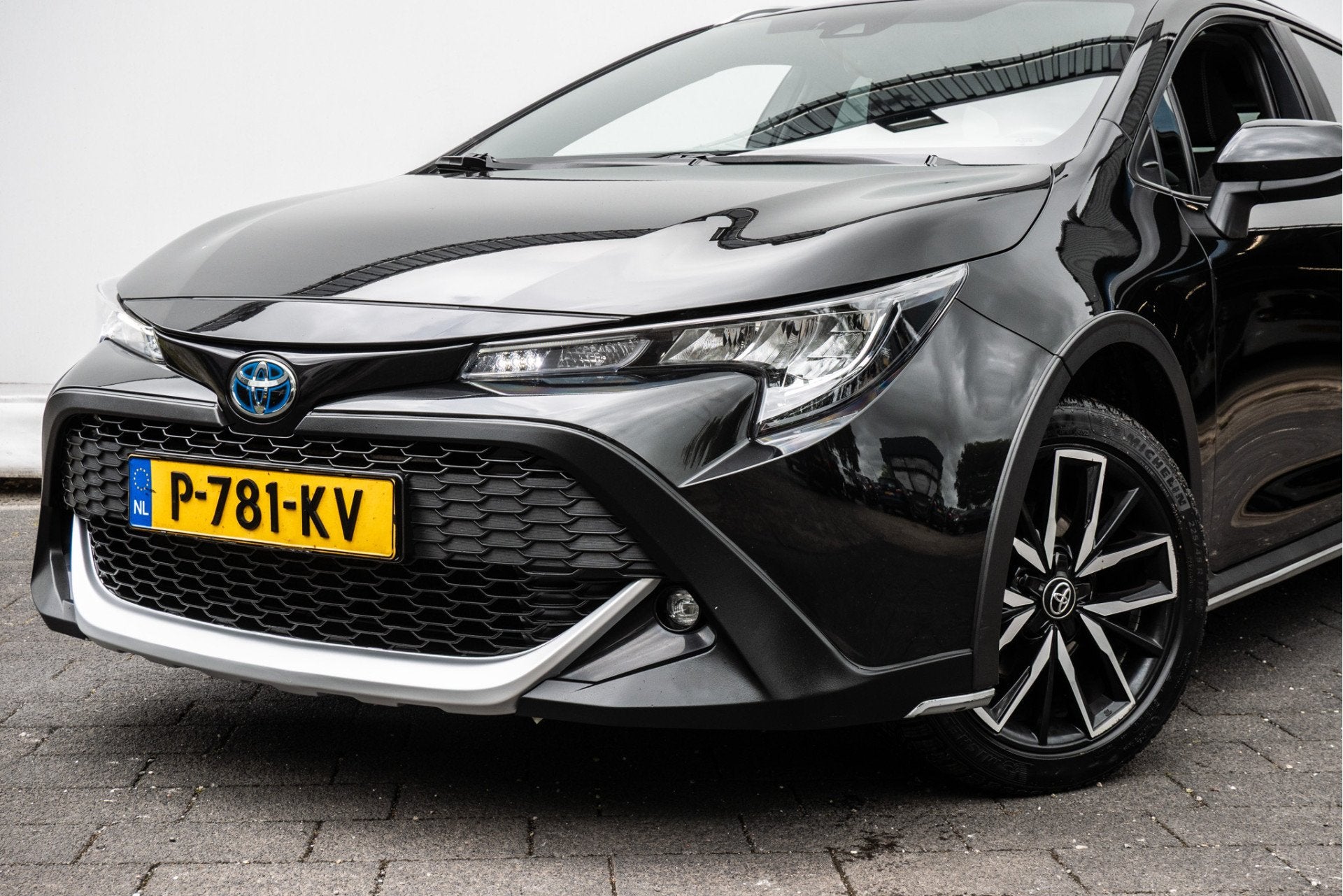Toyota Corolla Touring Sports 1.8 Hybrid Trek Camera/ Naviga, 1345 kg, Gebruikt, 4 cilinders, Met garantie (alle)