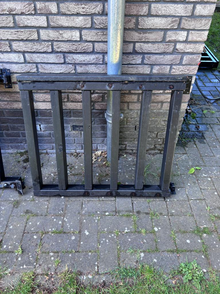 Douglas hekje - Zwart geverfd houten hekwerk, Tuin en Terras, Ophalen, Gebruikt, Hout, Tuinhek