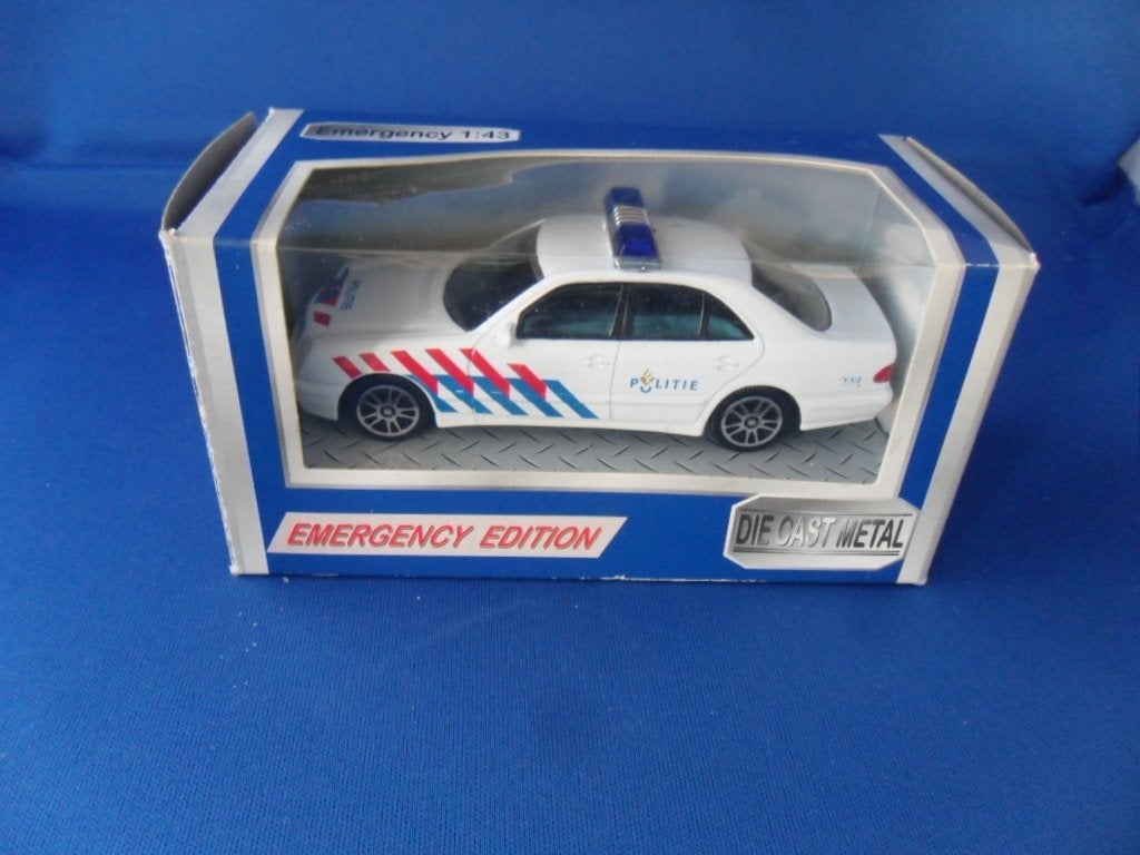 Diecast Mercedes-Benz e klasse Politie Auto 1:43 - in doos, Hobby en Vrije tijd, Modelauto's | 1:43, Ophalen of Verzenden, Nieuw
